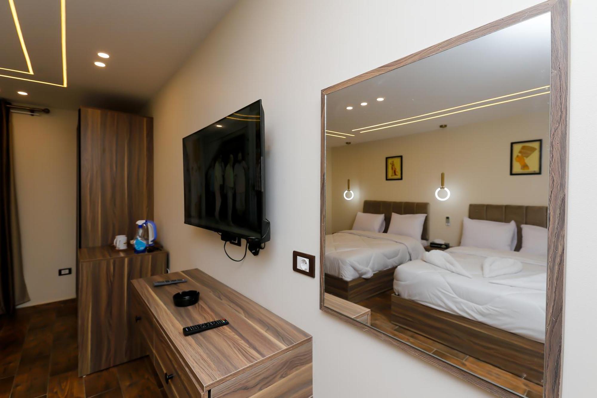 Imperial Pyramids Heights View Bed & Breakfast Nazlet el-Sîsi Dış mekan fotoğraf
