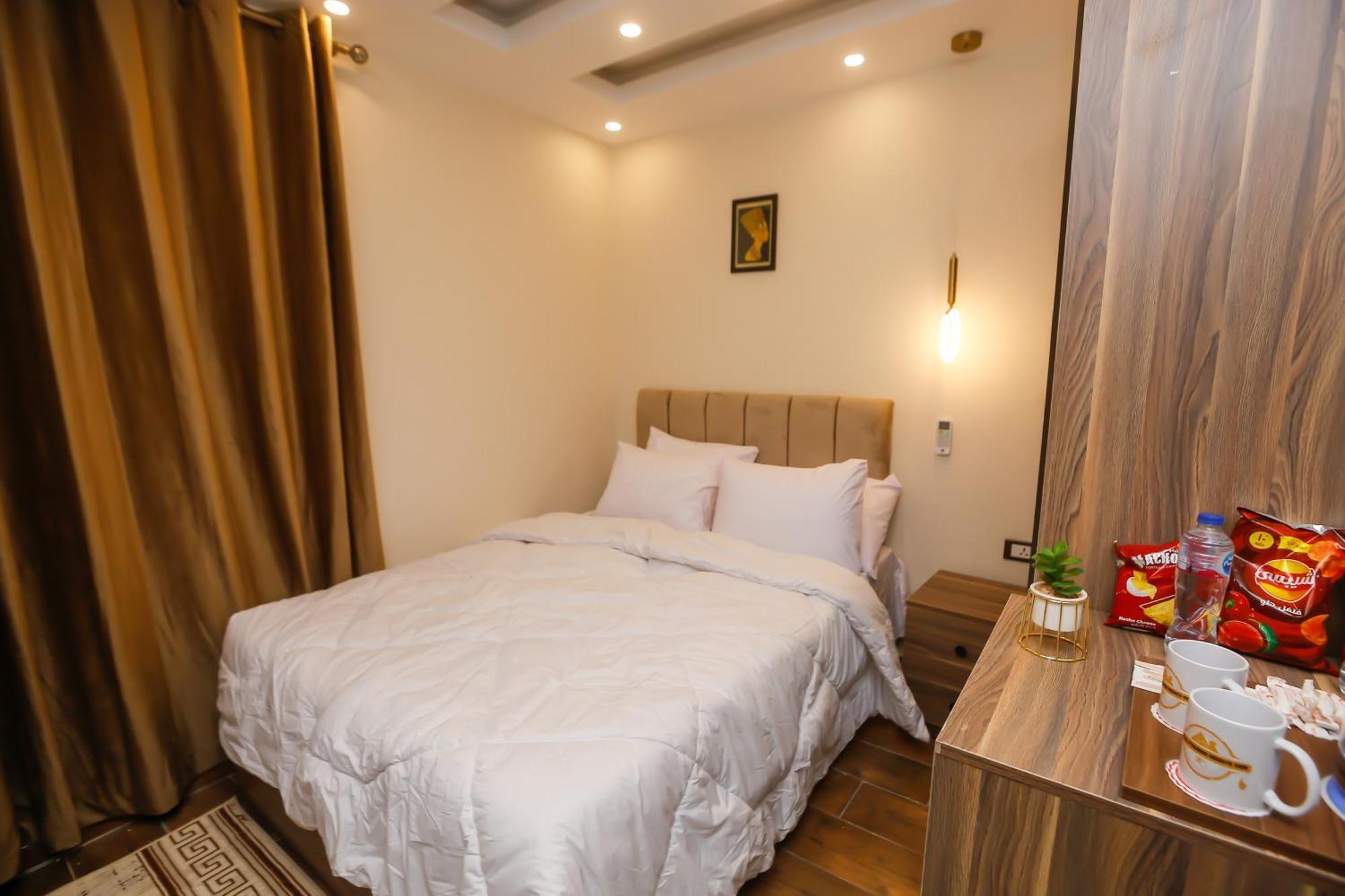 Imperial Pyramids Heights View Bed & Breakfast Nazlet el-Sîsi Dış mekan fotoğraf