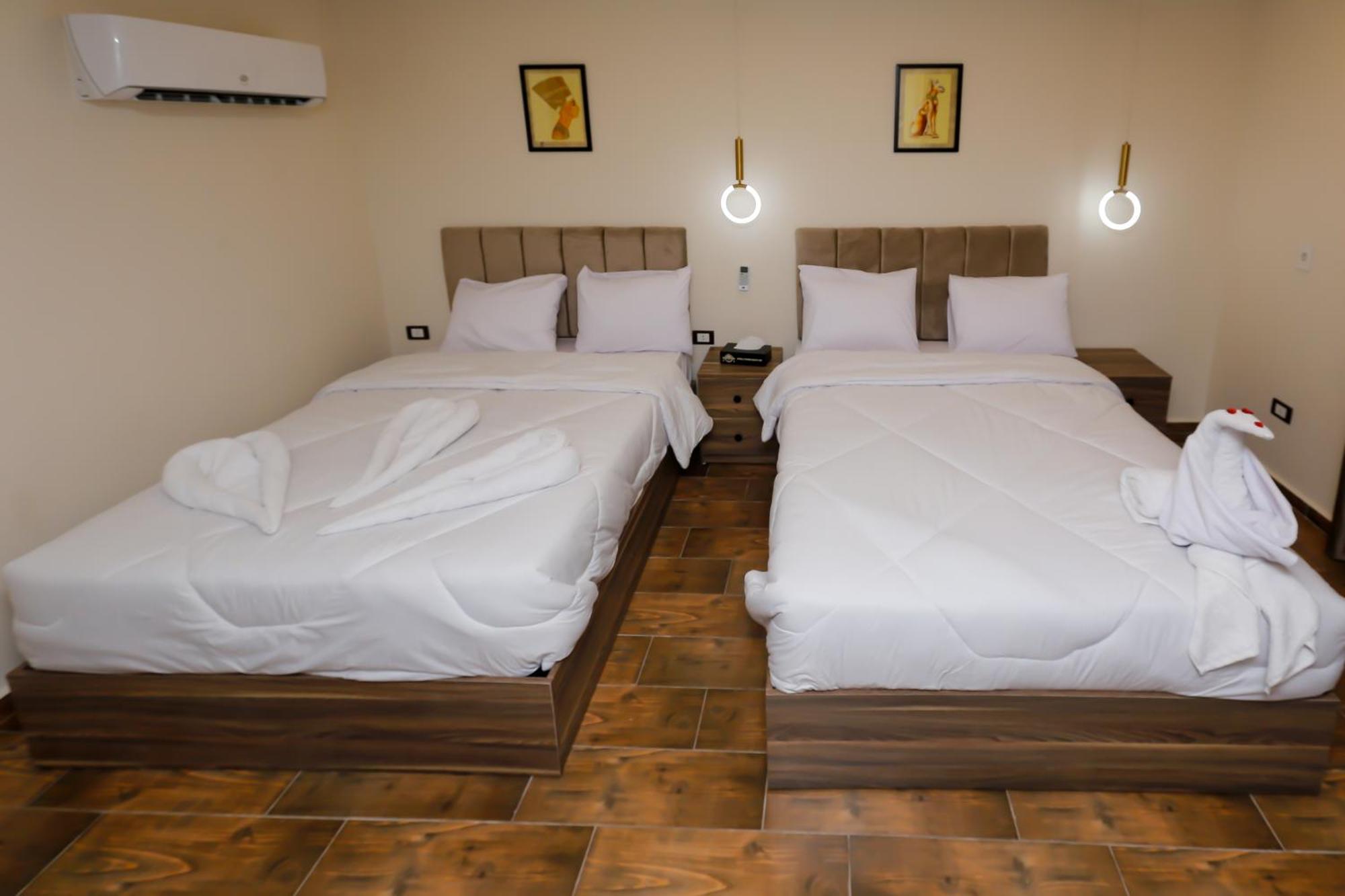 Imperial Pyramids Heights View Bed & Breakfast Nazlet el-Sîsi Dış mekan fotoğraf