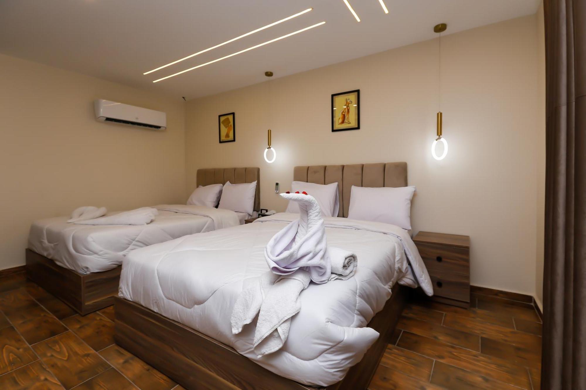Imperial Pyramids Heights View Bed & Breakfast Nazlet el-Sîsi Dış mekan fotoğraf
