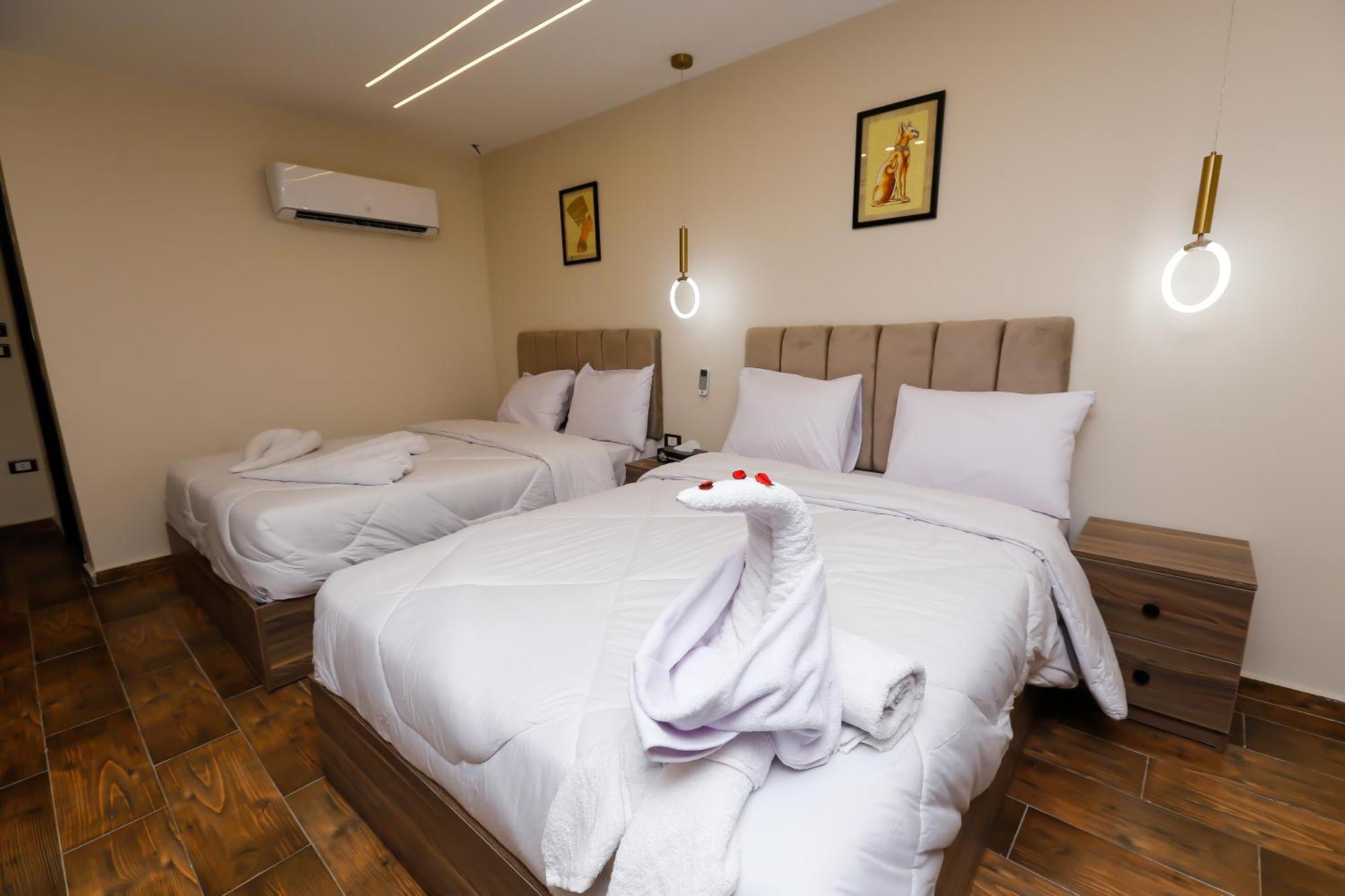 Imperial Pyramids Heights View Bed & Breakfast Nazlet el-Sîsi Dış mekan fotoğraf