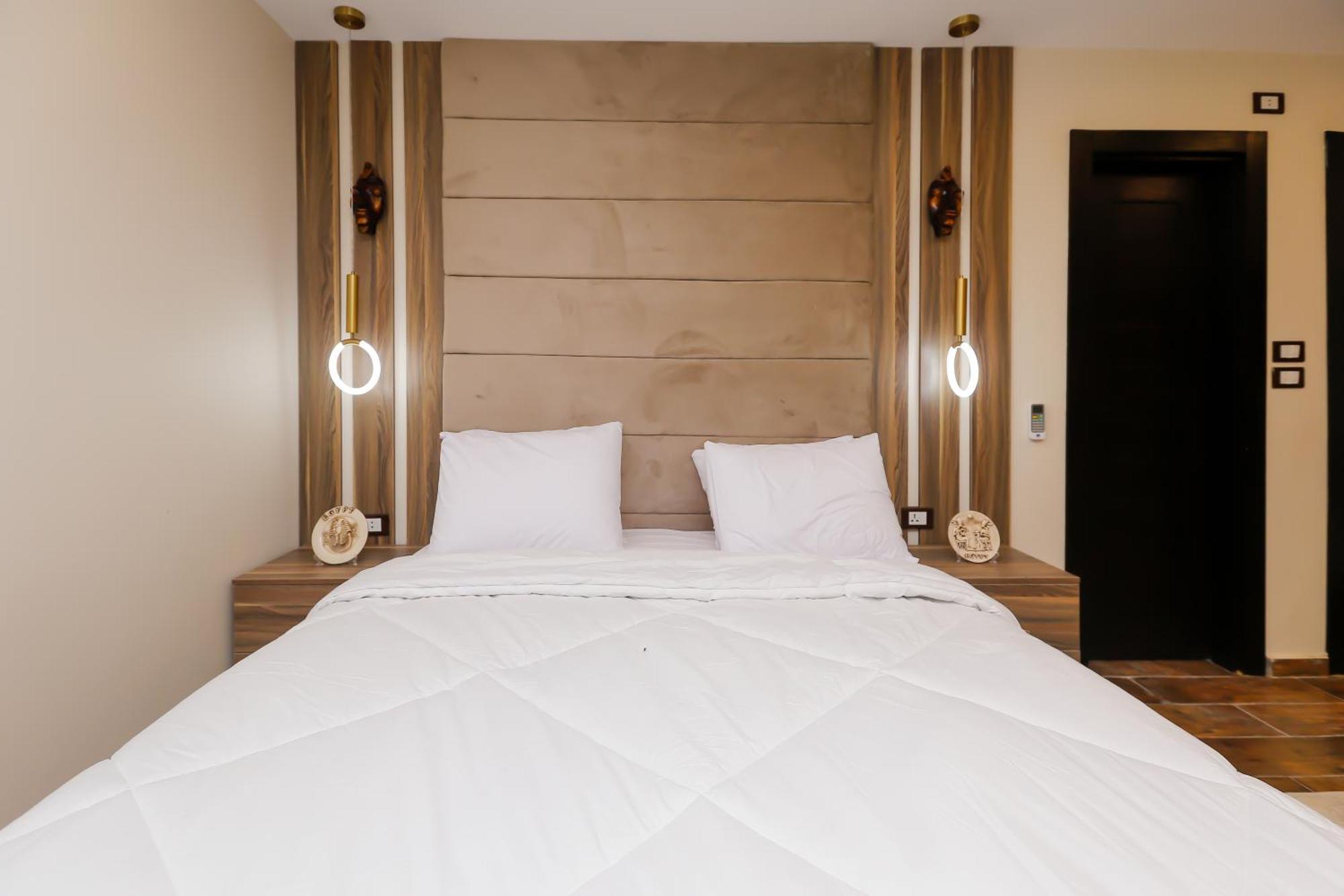 Imperial Pyramids Heights View Bed & Breakfast Nazlet el-Sîsi Dış mekan fotoğraf