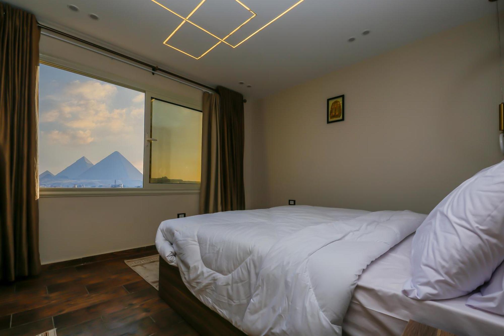 Imperial Pyramids Heights View Bed & Breakfast Nazlet el-Sîsi Dış mekan fotoğraf