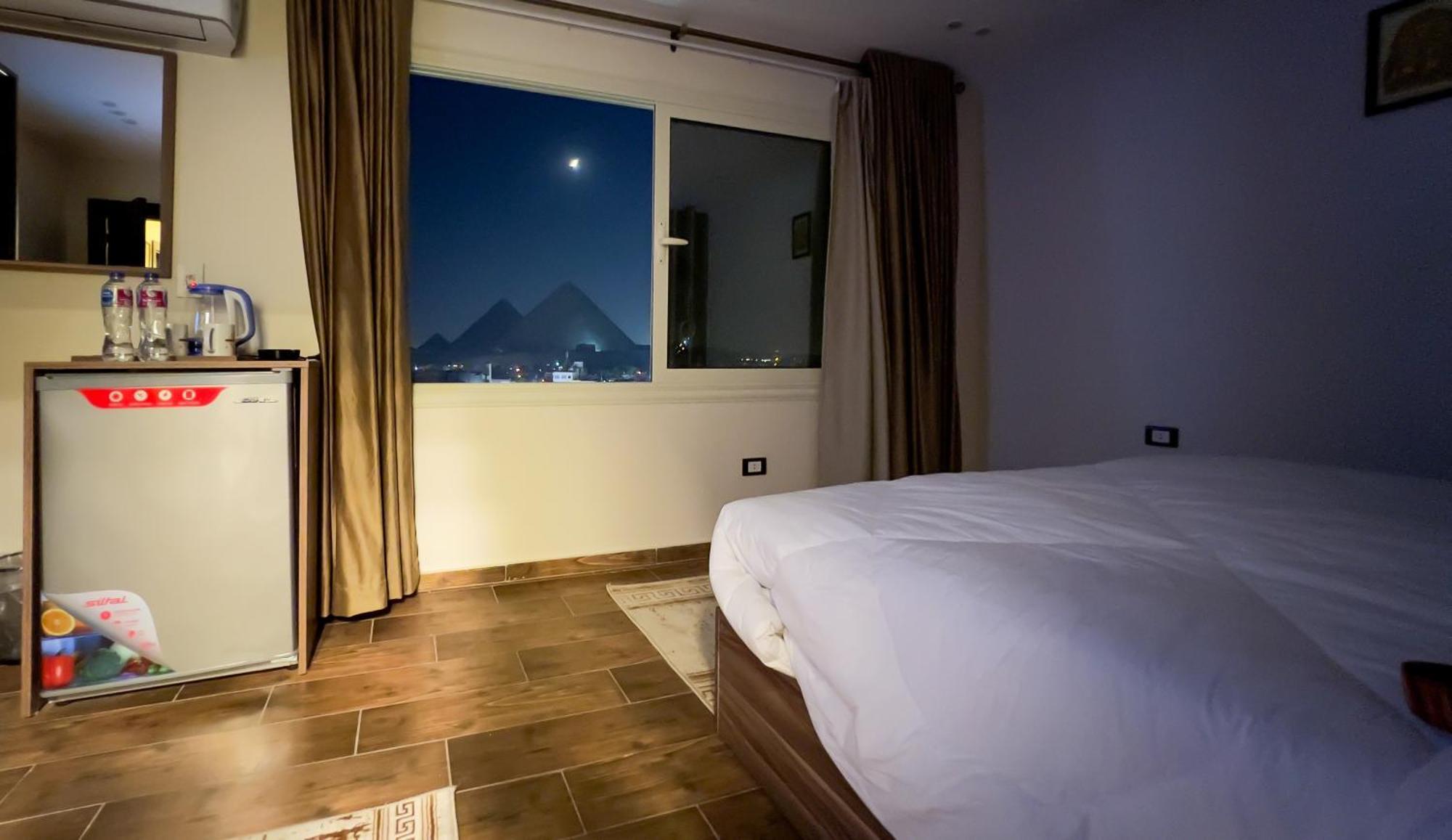 Imperial Pyramids Heights View Bed & Breakfast Nazlet el-Sîsi Dış mekan fotoğraf