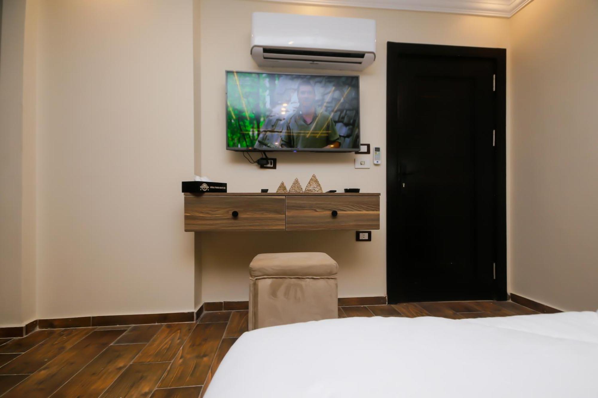 Imperial Pyramids Heights View Bed & Breakfast Nazlet el-Sîsi Dış mekan fotoğraf
