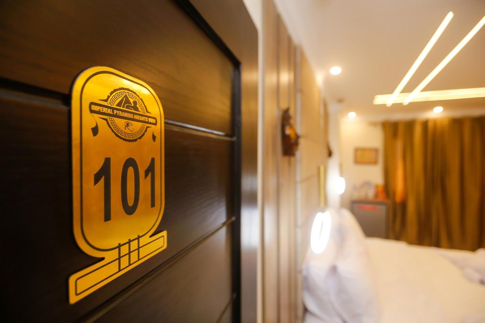 Imperial Pyramids Heights View Bed & Breakfast Nazlet el-Sîsi Dış mekan fotoğraf