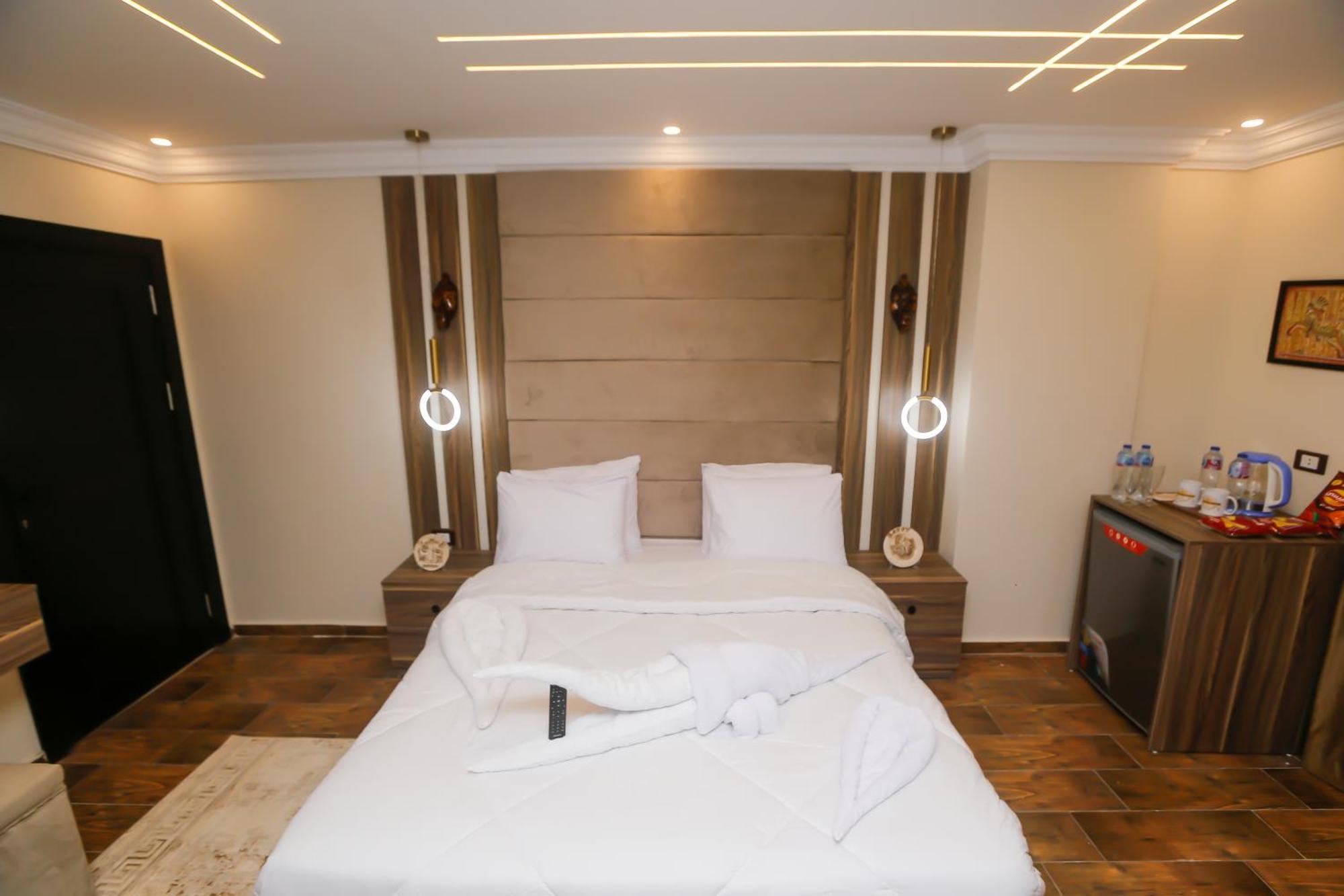 Imperial Pyramids Heights View Bed & Breakfast Nazlet el-Sîsi Dış mekan fotoğraf