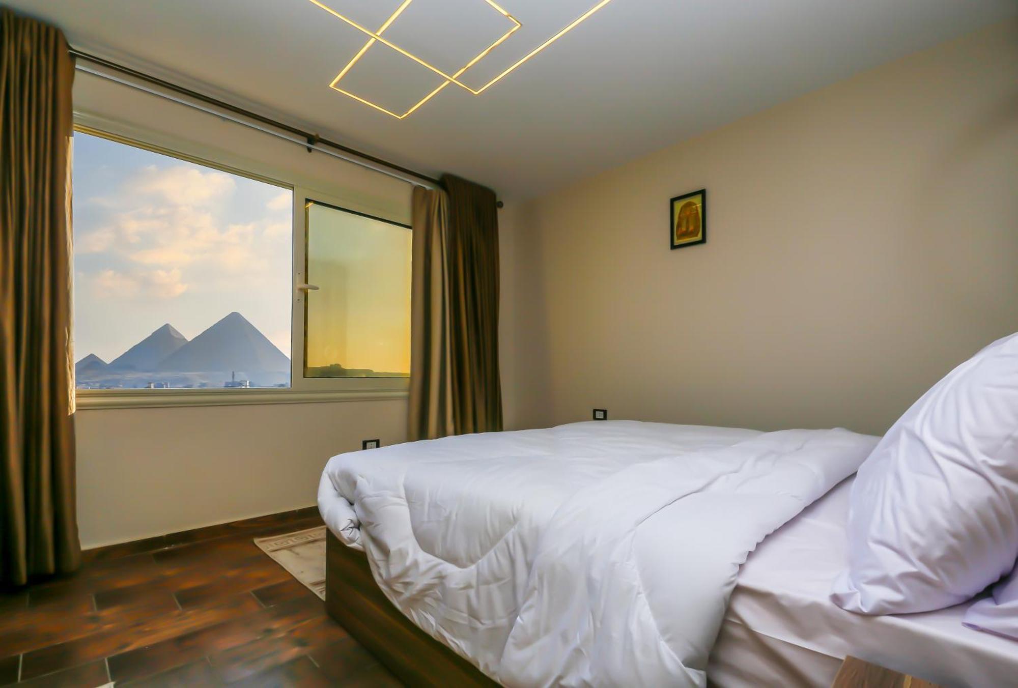 Imperial Pyramids Heights View Bed & Breakfast Nazlet el-Sîsi Dış mekan fotoğraf